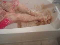 HeelGoddess getting real messy with cake mix