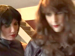 crossdressers dominans maid 