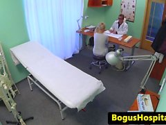 bebek büyük göğüsler doktor 