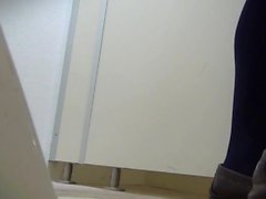 Asian beauty piss on cam