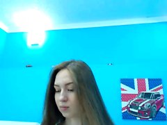 teen cynosure fingering herself on live webcam