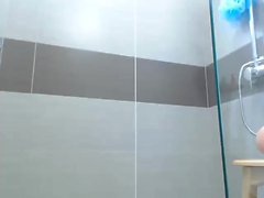 amateur masturbation dusche 