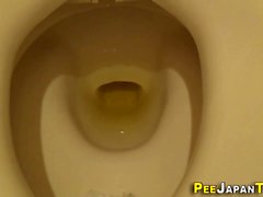 Japanese amateur pees