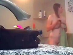 big boobs brünett hd versteckten cams dusche 