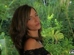 malena morgan maigre masturber naturels - seins masturbation 