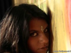 The Dancing Session Of Indian MILF Making Seductive Steps