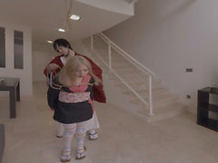 virtuaalitodellisuus japanilainen orjuus blondit 
