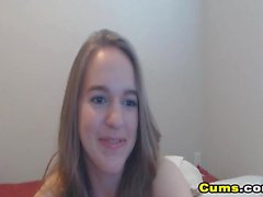 Horny Blonde Babe Fingering Pussy on Cam