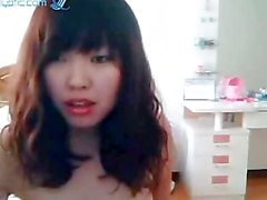 koreanska flicka strippning visar 