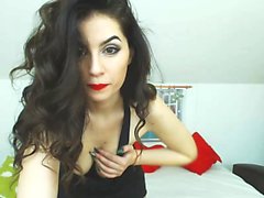 brunetta assolo striptease webcam 